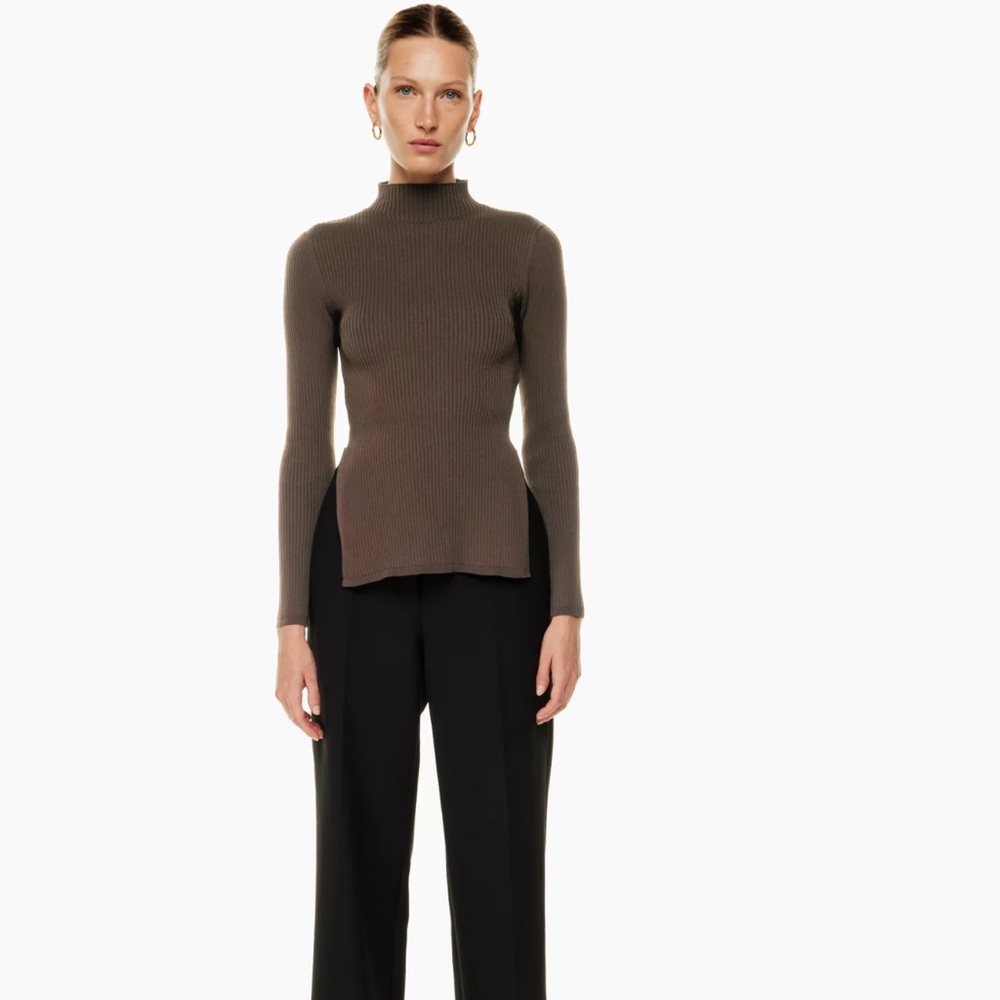 Aritzia Babaton Sculpt Knit Tie-Back Longsleeve